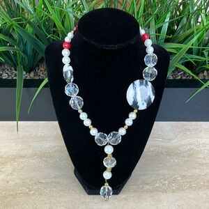 ❤️Crystal and Pearl Beaded Necklace ❤️